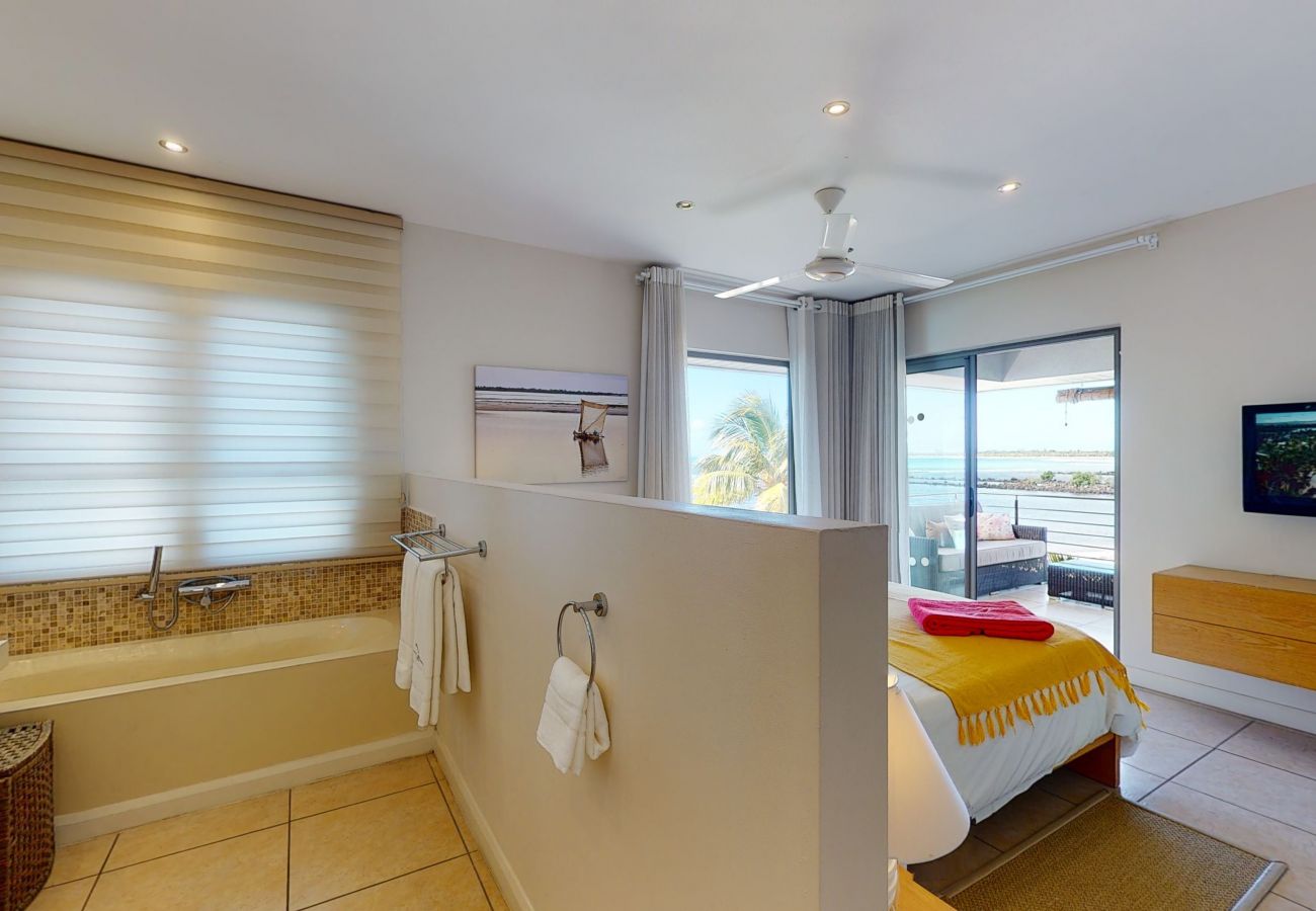 Apartment in Trou aux Biches - Bon Azur 2 bedrooms Beachfront Suite 